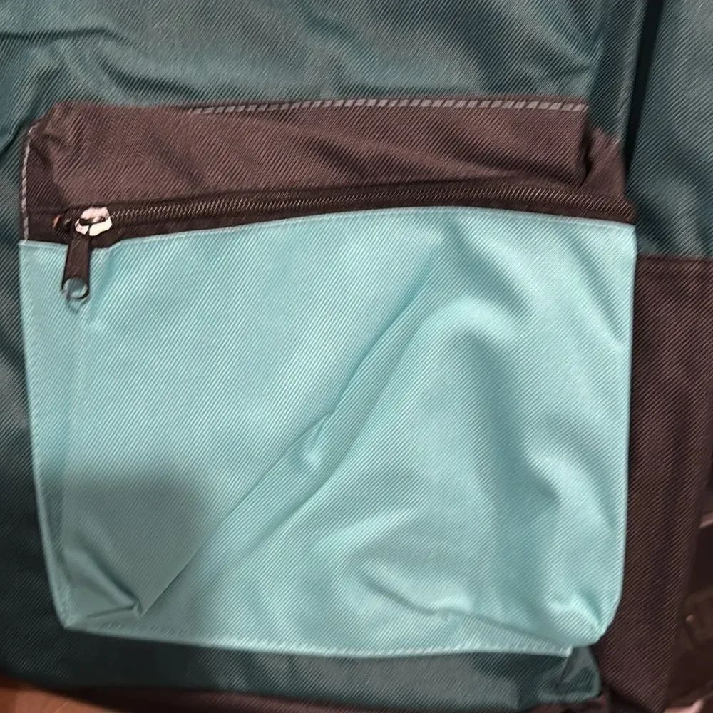 Boy 👦🏼 backpack & supplies - Picture 12 of 13